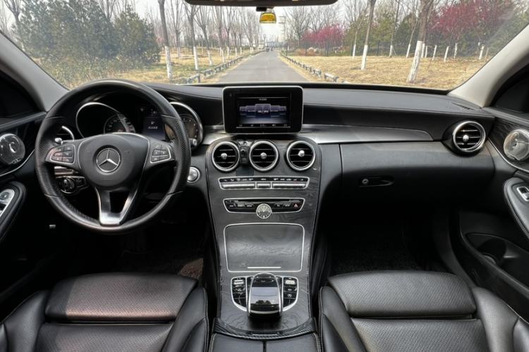 Used Mercedes-Benz C-Class 2015 C 180 L Sport Edition Interior 6