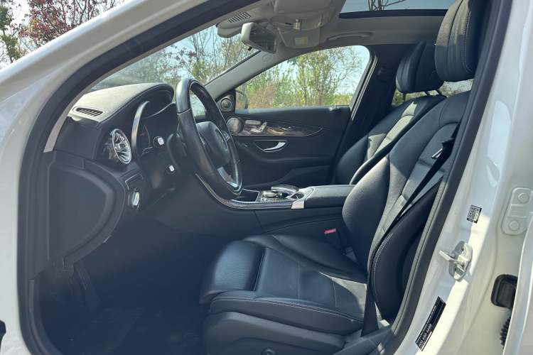 Used Mercedes-Benz C-Class 2015 Revised C 200 L Sport Edition Interior 6