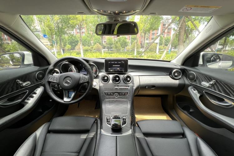 Used Mercedes-Benz C-Class 2015 C 180 L Sport Edition Interior 6