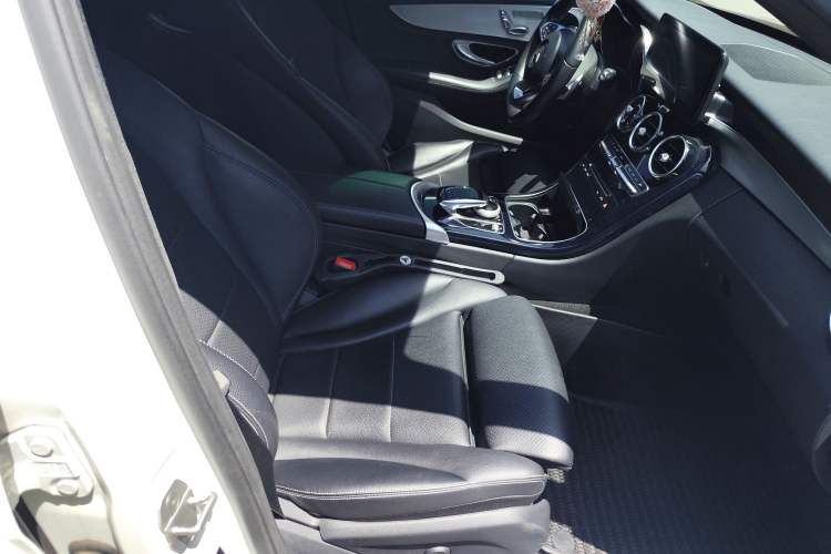 Used Mercedes-Benz C-Class 2015 C 200 Sport Edition 4MATIC Interior 7