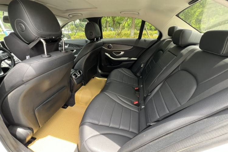 Used Mercedes-Benz C-Class 2015 C 180 L Sport Edition Interior 7