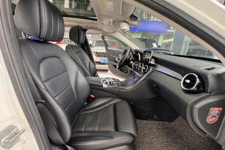 Used Mercedes-Benz C-Class 2015 Revised C 200 L Sport Edition Interior 8