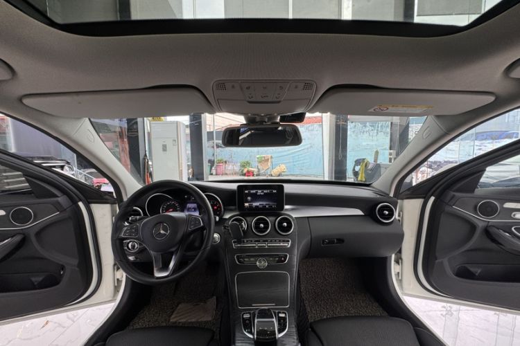 Used Mercedes-Benz C-Class 2015 Revised C 200 L Sport Edition Interior 9