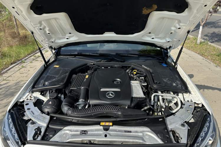 Used Mercedes-Benz C-Class 2015 Revised C 200 L Sport Edition Interior 9