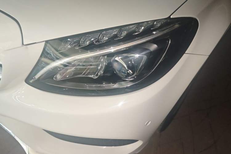 Used Mercedes-Benz C-Class 2015 Revised C 200 L Sport Edition Left Front Headlight