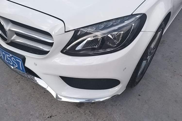Used Mercedes-Benz C-Class 2015 C 200 station wagon Left Front Headlight