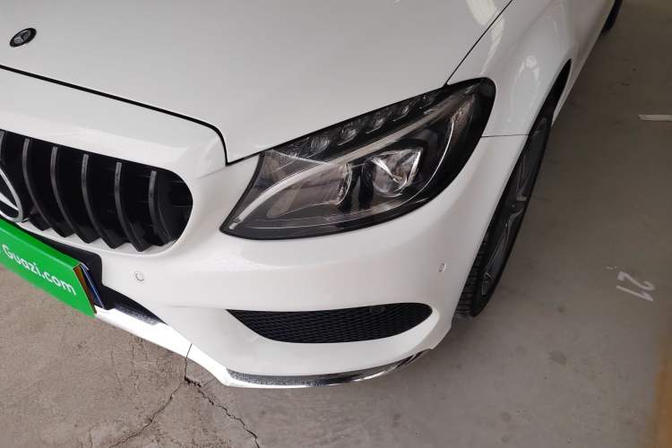 Used Mercedes-Benz C-Class 2015 C 200 station wagon Left Front Headlight