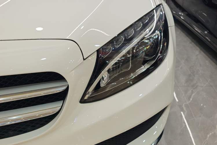 Used Mercedes-Benz C-Class 2015 C 200 station wagon Left Front Headlight