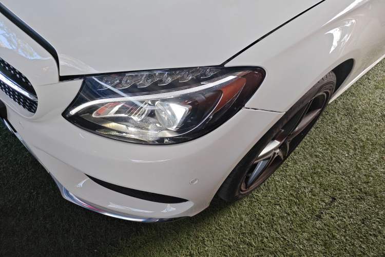 Used Mercedes-Benz C-Class 2015 C 200 station wagon Left Front Headlight