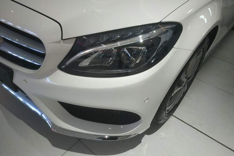 Used Mercedes-Benz C-Class 2015 C 200 L Sport Edition Left Front Headlight