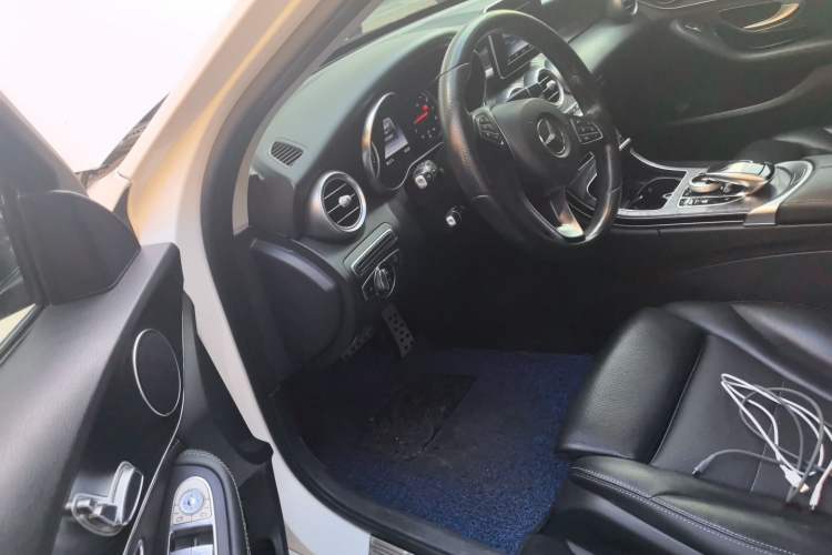 Used Mercedes-Benz C-Class 2015 C 200 station wagon Left Front Seat