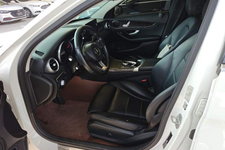 Used Mercedes-Benz C-Class 2015 C 200 station wagon Left Front Seat