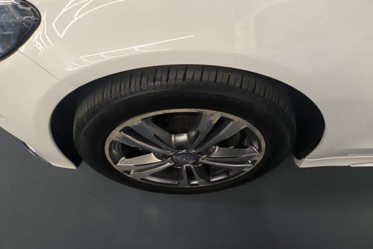 Used Mercedes-Benz C-Class 2015 Revised C 200 L Sport Edition Left Front Wheel Hub