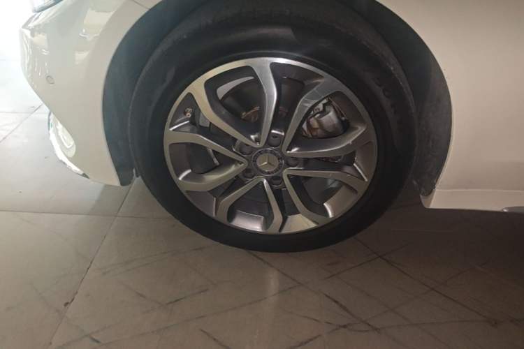 Used Mercedes-Benz C-Class 2015 Revised C 200 L Sport Edition Left Front Wheel Hub