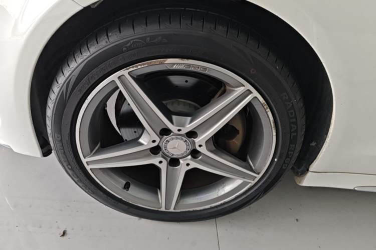 Used Mercedes-Benz C-Class 2015 C 260 L Sport Edition Left Front Wheel Hub