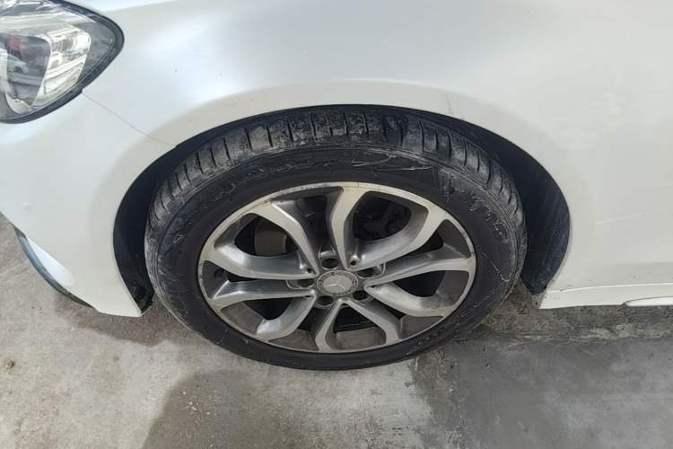 Used Mercedes-Benz C-Class 2015 Revised C 200 L Sport Edition Left Front Wheel Hub