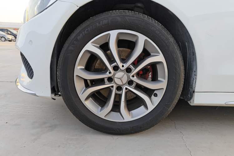 Used Mercedes-Benz C-Class 2015 C 200 L Sport Edition Left Front Wheel Hub