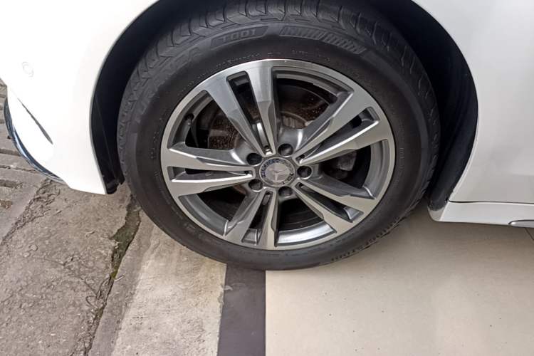 Used Mercedes-Benz C-Class 2015 Revised C 200 L Sport Edition Left Front Wheel Hub