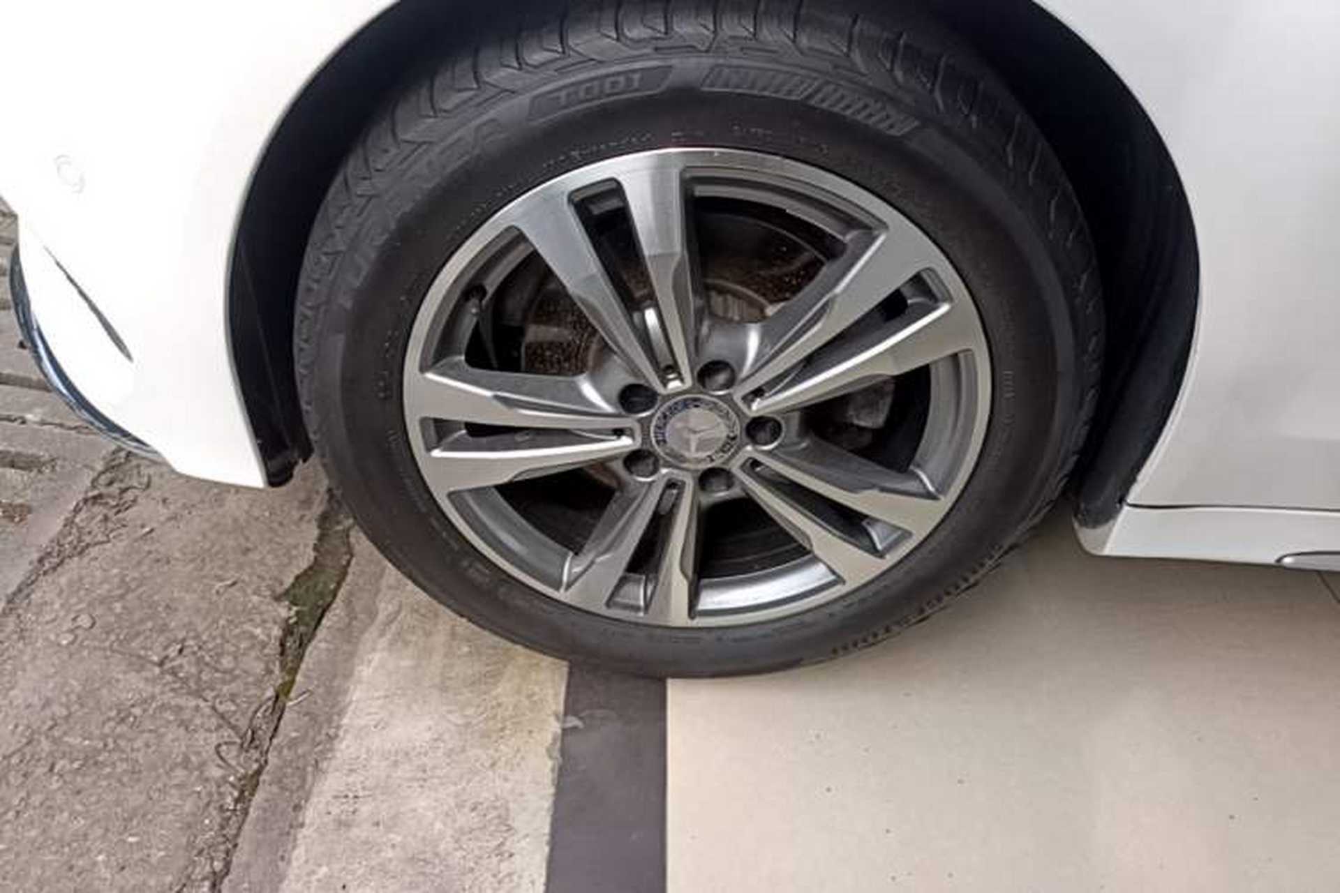 Used Mercedes-Benz C-Class 2015 Revised C 200 L Sport Edition Left Front Wheel Hub