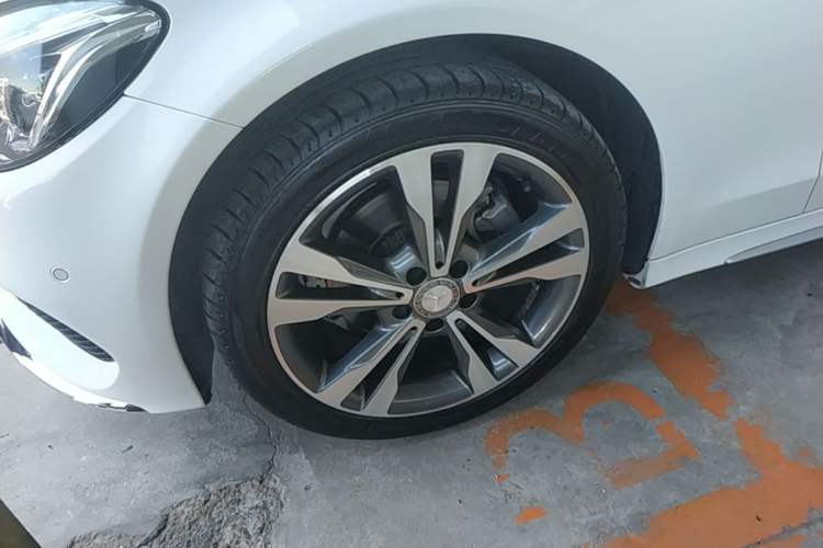 Used Mercedes-Benz C-Class 2015 C 200 L 4MATIC Sport Edition Left Front Wheel Hub