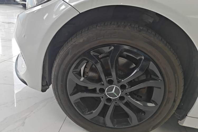 Used Mercedes-Benz C-Class 2015 C 200 L Sport Edition Left Front Wheel Hub