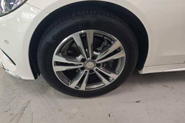 Used Mercedes-Benz C-Class 2015 Revised C 200 L Sport Edition Left Front Wheel Hub