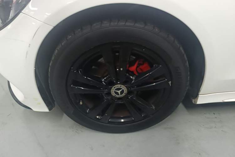 Used Mercedes-Benz C-Class 2015 C 200 Sport Edition Left Front Wheel Hub