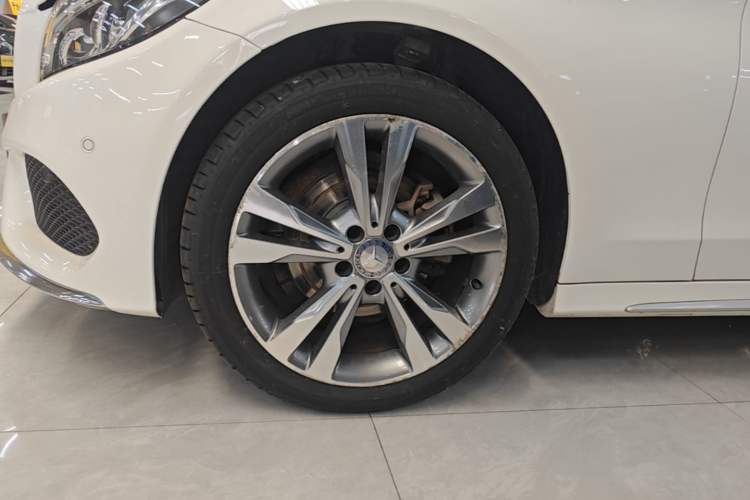 Used Mercedes-Benz C-Class 2015 C 200 L 4MATIC Sport Edition Left Front Wheel Hub