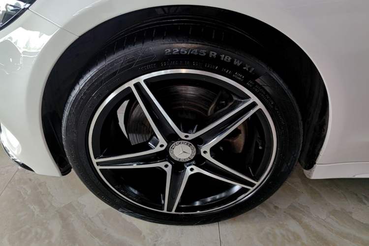 Used Mercedes-Benz C-Class 2015 C 300 Sport Edition Left Front Wheel Hub