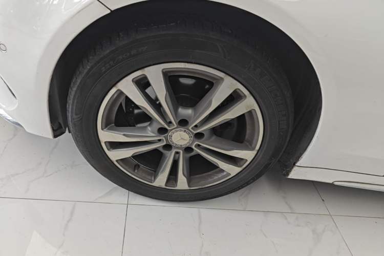 Used Mercedes-Benz C-Class 2015 Revised C 200 L Sport Edition Left Front Wheel Hub