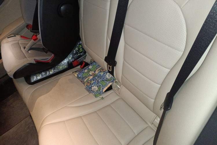 Used Mercedes-Benz C-Class 2015 C 200 L Sport Edition Left Rear Seat