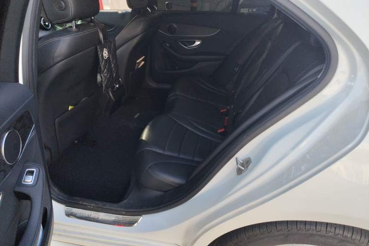 Used Mercedes-Benz C-Class 2015 Revised C 200 L Sport Edition Left Rear Seat