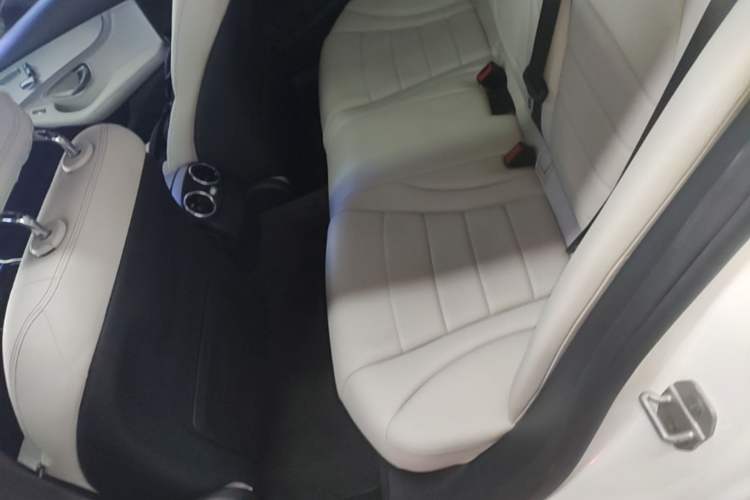 Used Mercedes-Benz C-Class 2015 C 200 Sport Edition 4MATIC Left Rear Seat