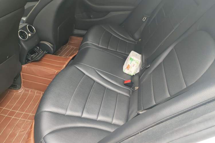 Used Mercedes-Benz C-Class 2015 Revised C 200 L Sport Edition Left Rear Seat