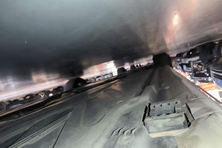 Used Mercedes-Benz C-Class 2015 Revised C 200 L Sport Edition Left Side Sill