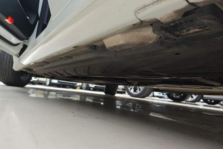 Used Mercedes-Benz C-Class 2015 C 200 station wagon Left Side Sill