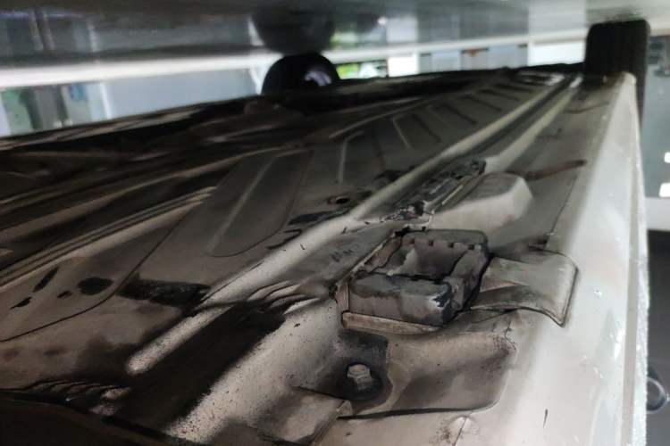 Used Mercedes-Benz C-Class 2015 C 200 station wagon Left Side Sill