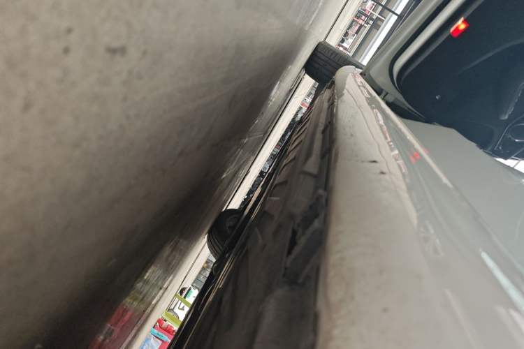 Used Mercedes-Benz C-Class 2015 Facelift C 200 L Left Side Sill
