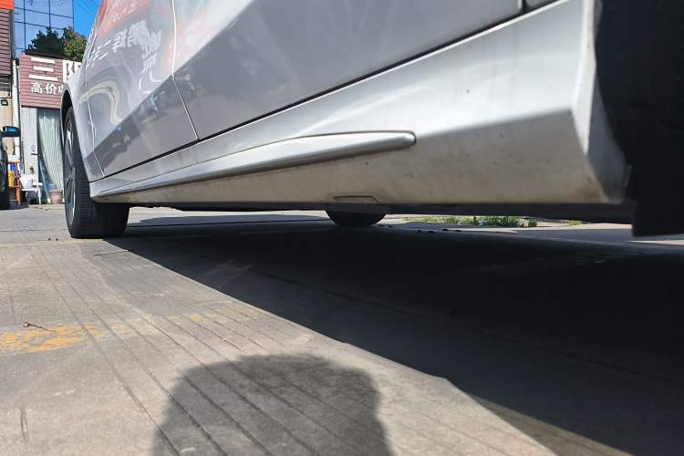 Used Mercedes-Benz C-Class 2015 C 200 L 4MATIC Sport Edition Left Side Sill