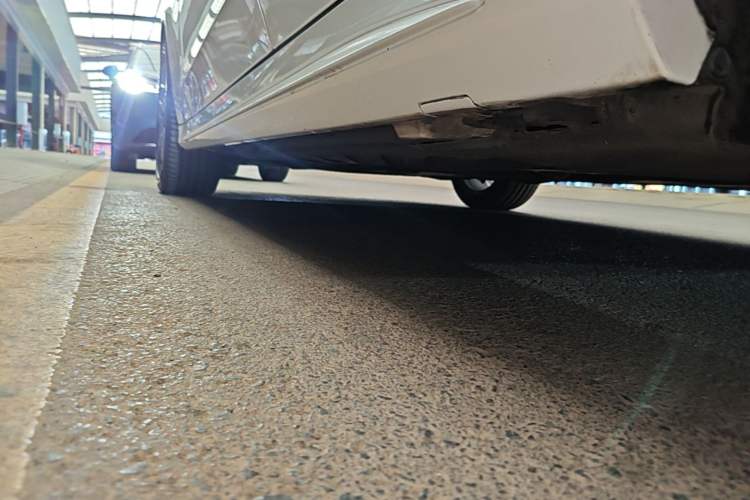 Used Mercedes-Benz C-Class 2015 C 200 station wagon Left Side Sill