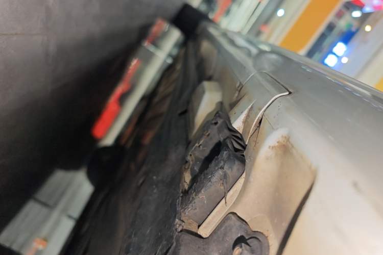 Used Mercedes-Benz C-Class 2015 C 200 station wagon Left Side Sill