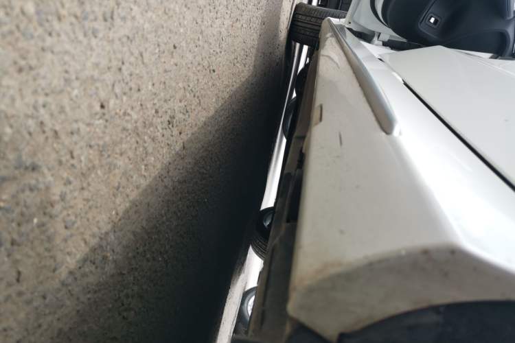 Used Mercedes-Benz C-Class 2015 C 200 L 4MATIC Sport Edition Left Side Sill