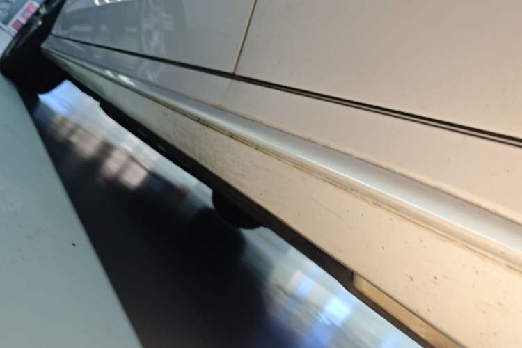 Used Mercedes-Benz C-Class 2015 C 200 Sport Edition 4MATIC Left Side Sill