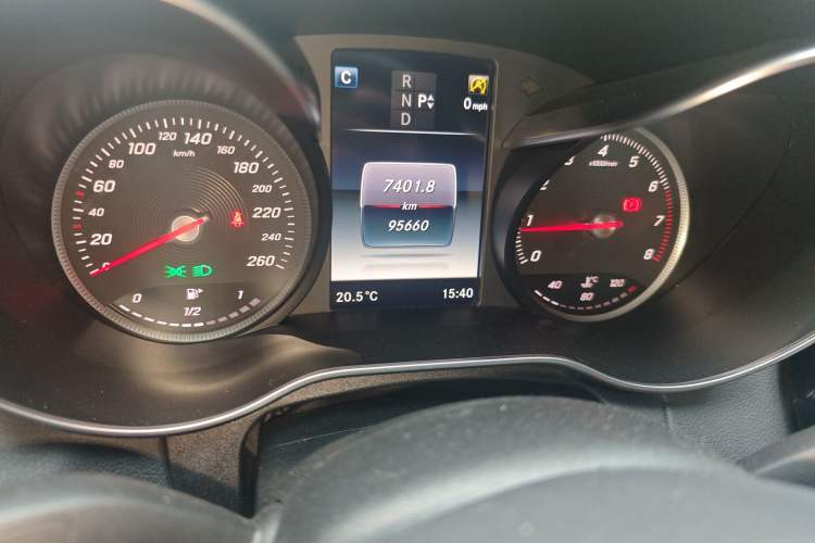 Used Mercedes-Benz C-Class 2015 C 200 Sport Edition Odometer Close Up