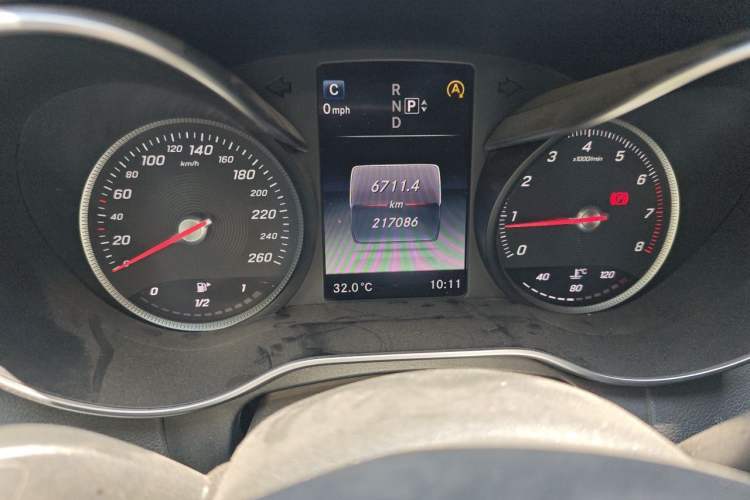 Used Mercedes-Benz C-Class 2015 C 200 Sport Edition Odometer Close Up