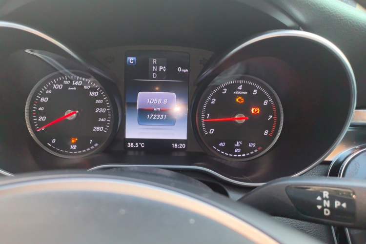 Used Mercedes-Benz C-Class 2015 C 200 station wagon Odometer Close Up