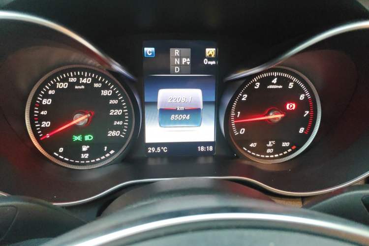 Used Mercedes-Benz C-Class 2015 C 200 Sport Edition Odometer Close Up
