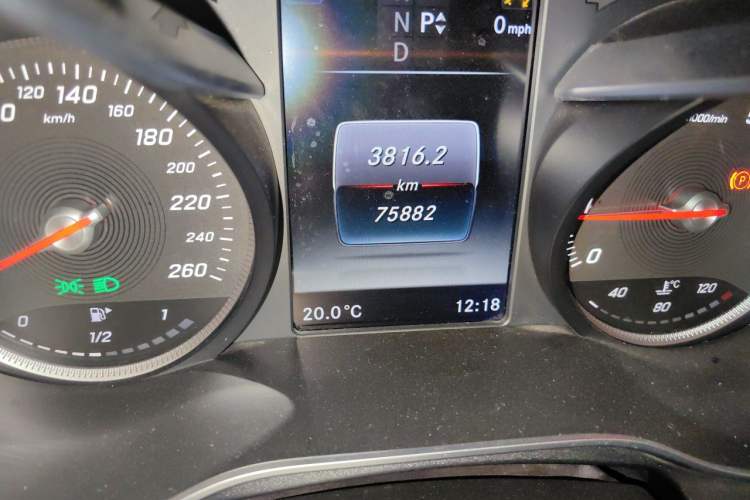 Used Mercedes-Benz C-Class 2015 Restyled C 180 L Sport Edition Odometer Close Up