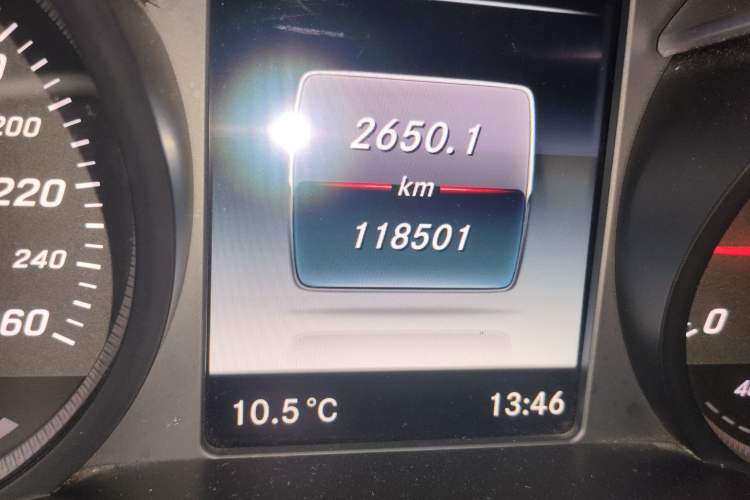 Used Mercedes-Benz C-Class 2015 Restyled C 180 L Sport Edition Odometer Close Up