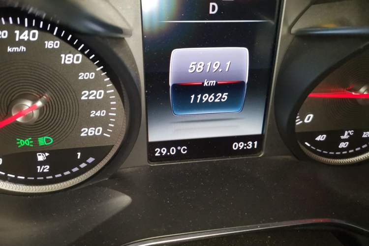 Used Mercedes-Benz C-Class 2015 Restyled C 180 L Sport Edition Odometer Close Up